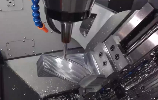 Guide to Milling Curved Surfaces: Factors, Techniques & Advanced Methods